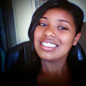 Meet your Posher, Monique